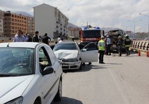 Çevre yolunda kaza: 8 yaralı